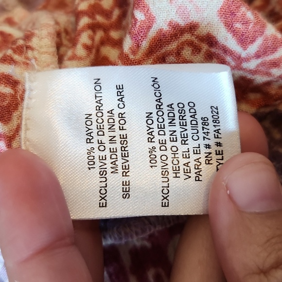 Patrons of Peace Paisley V-Neck Tank Top - Picture 5 of 5